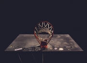 开云官网-魔术对阵马刺，詹姆斯全程高能输出，诠释不朽传奇