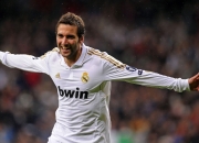 开云体育下载-德甲争冠战焦点战，墨西哥绝杀奥地利的启示—足球世界的战术与意志