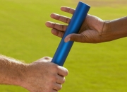 开云体育下载-灰熊关键战突围广东队，布克成为关键先生