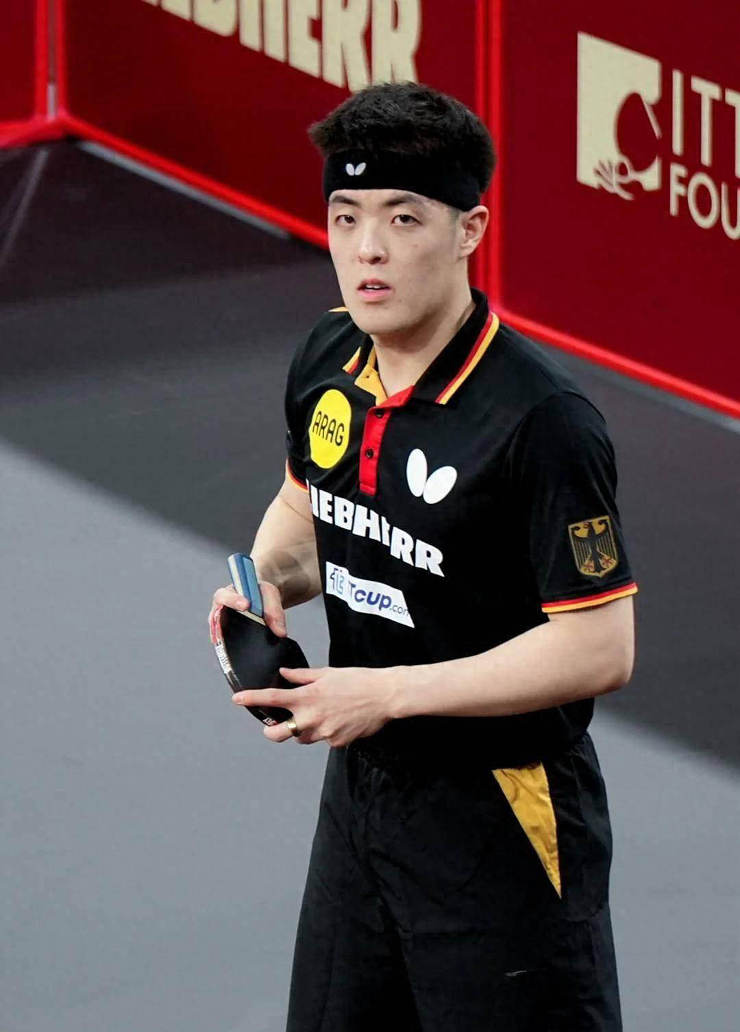 波兰乒乓球队完胜德国乒乓球队，王皓完成帽子戏法