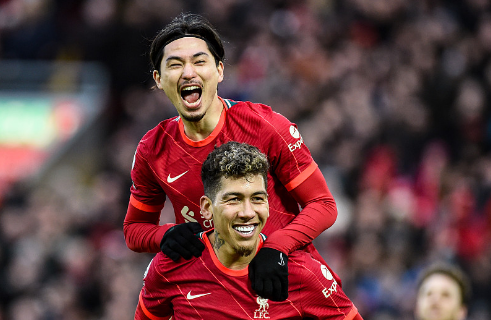 包含利物浦轻取瓦伦西亚，马尔基尼奥斯送出助攻的词条