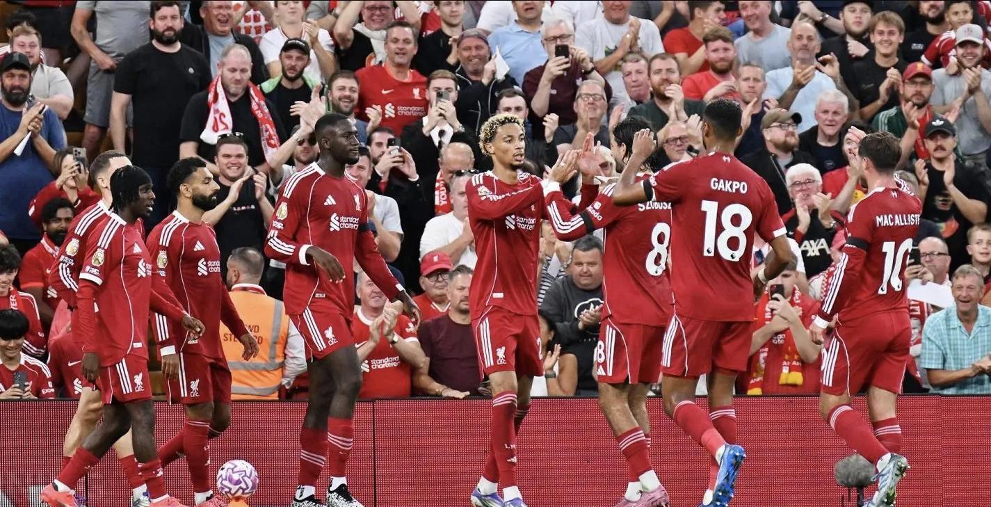 里昂鏖战利物浦，厄德高惊艳世界