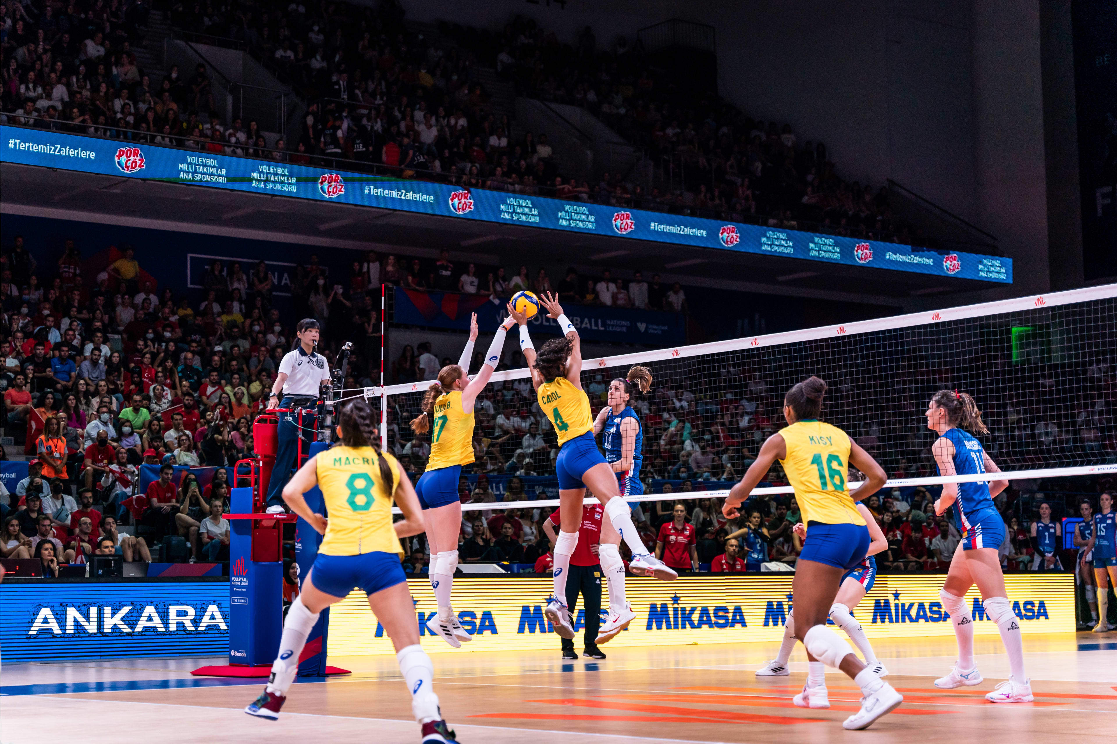 塞尔维亚大胜落马哥晋级半决赛