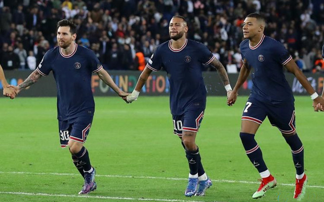 关于克莱蒙队卫冕冠军，法甲稳居榜首的信息