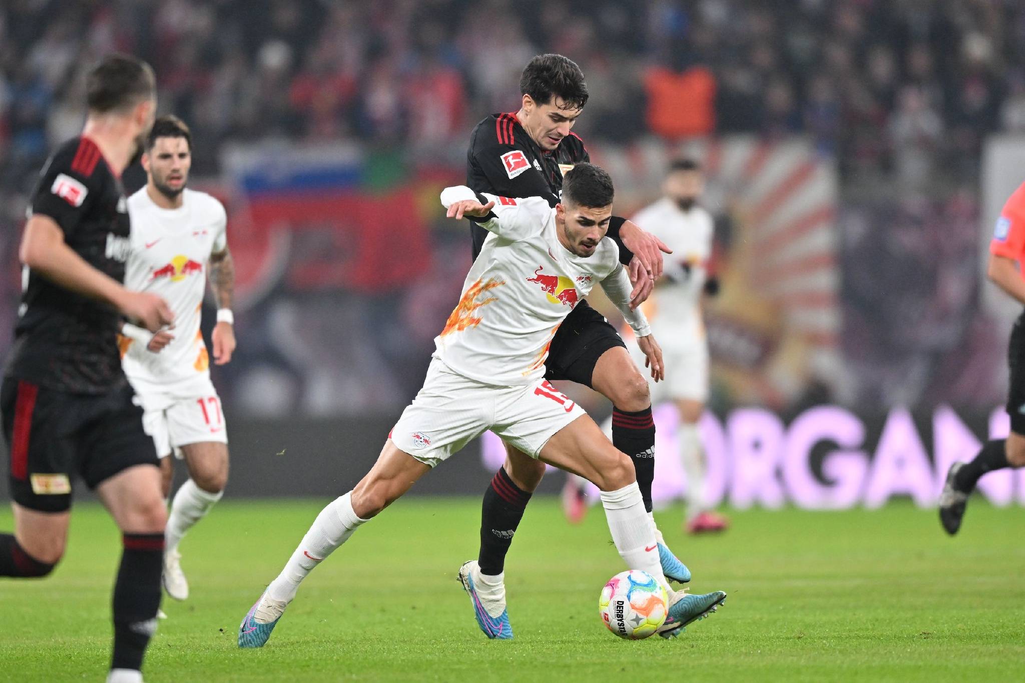 关于莱比锡大败沃尔夫斯堡，意外监管引人注目的信息