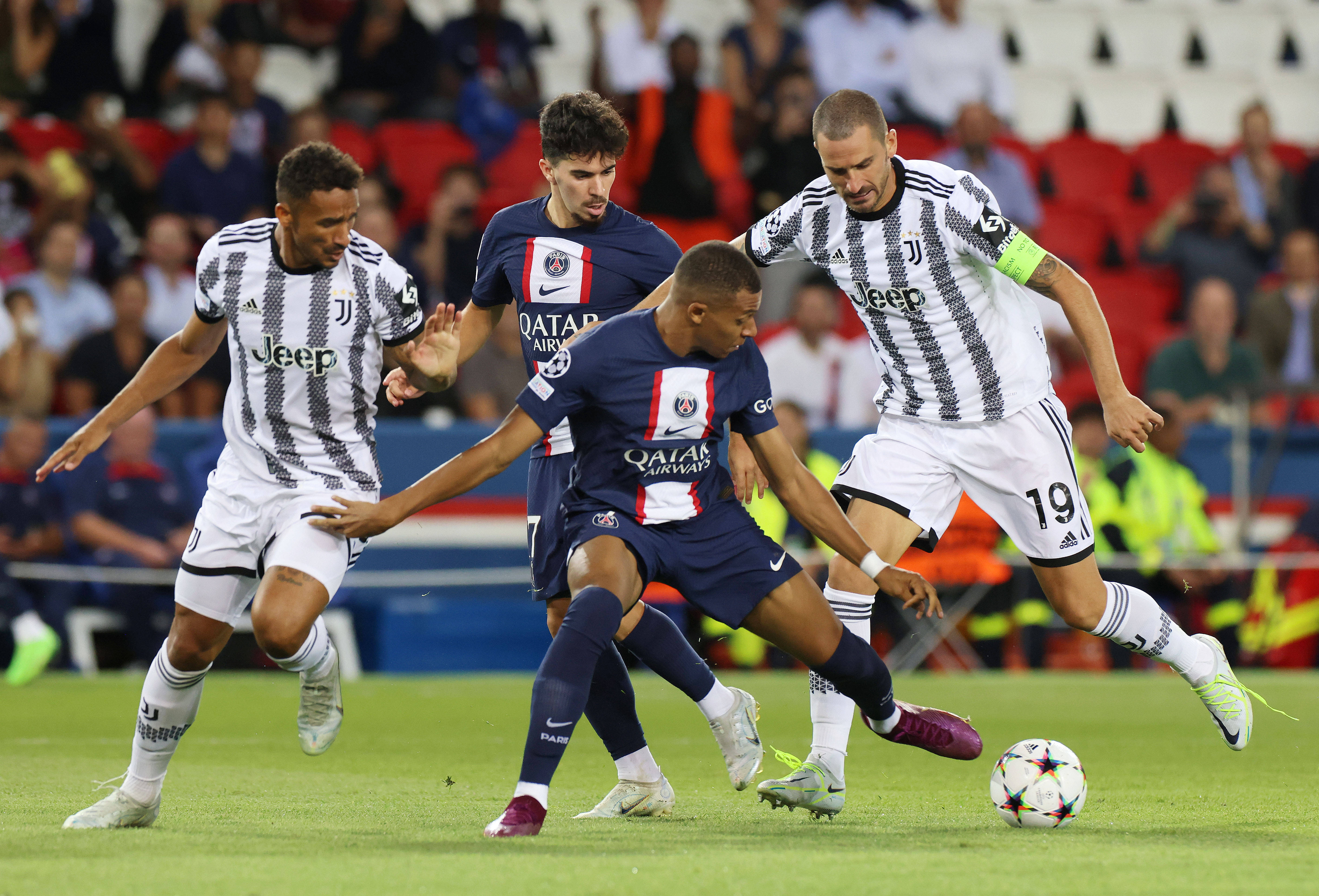 亚眠主场战平斯特拉斯堡，保持不败