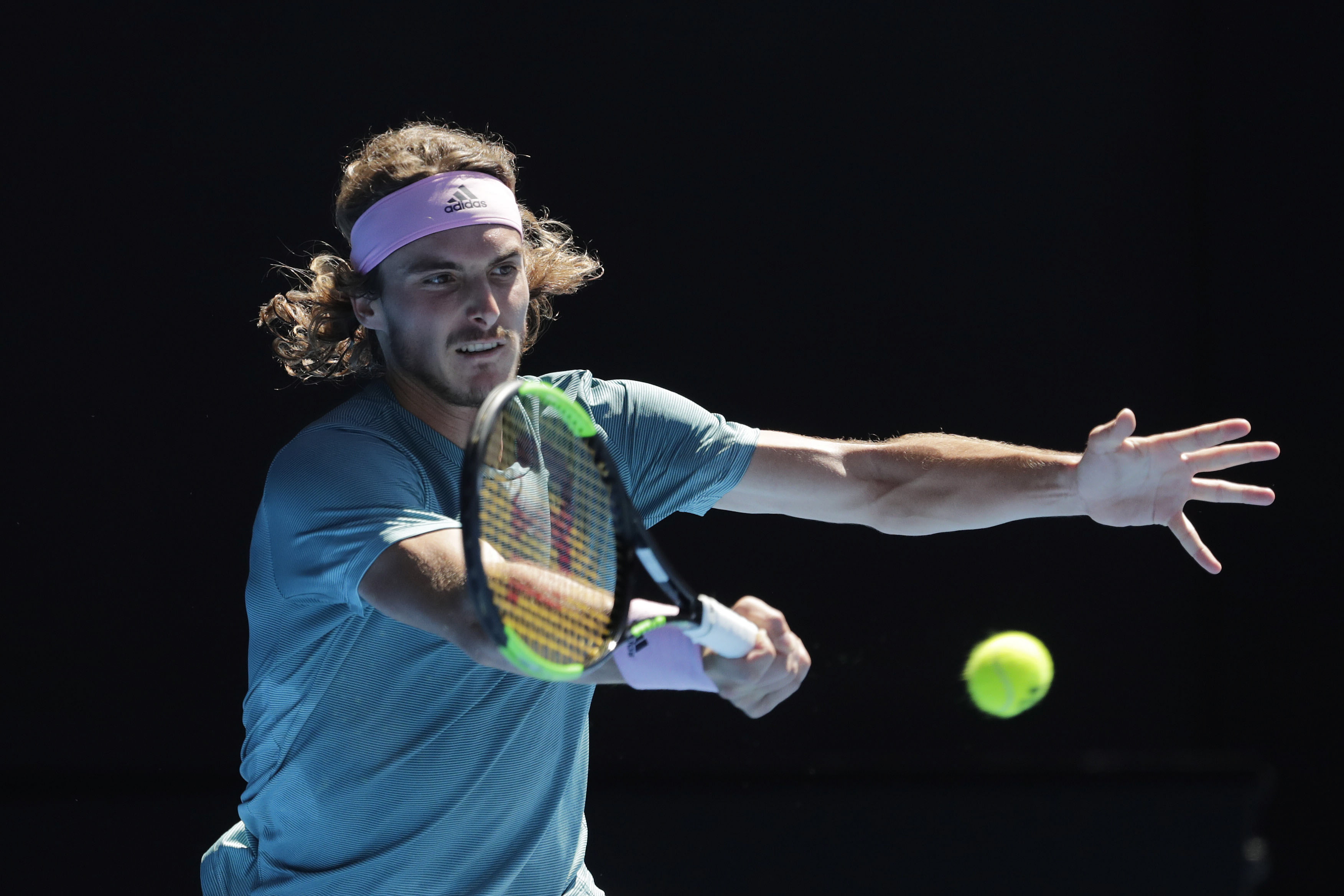 包含澳网横扫拉沃尔杯，西西帕斯状态火热的词条