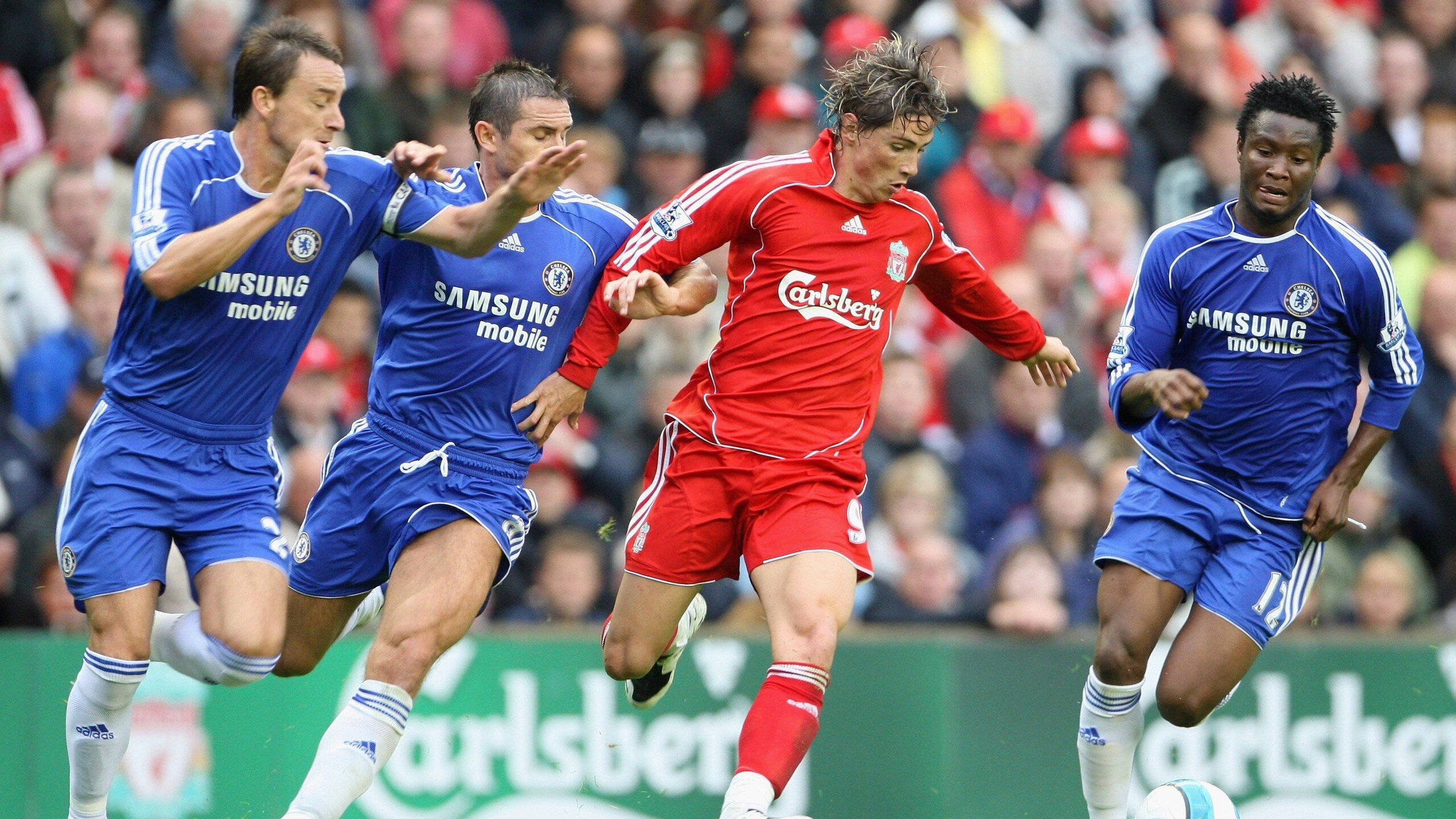 苏亚雷斯绝境闪耀，奥地利险胜乌拉圭背后的悲壮与遗憾