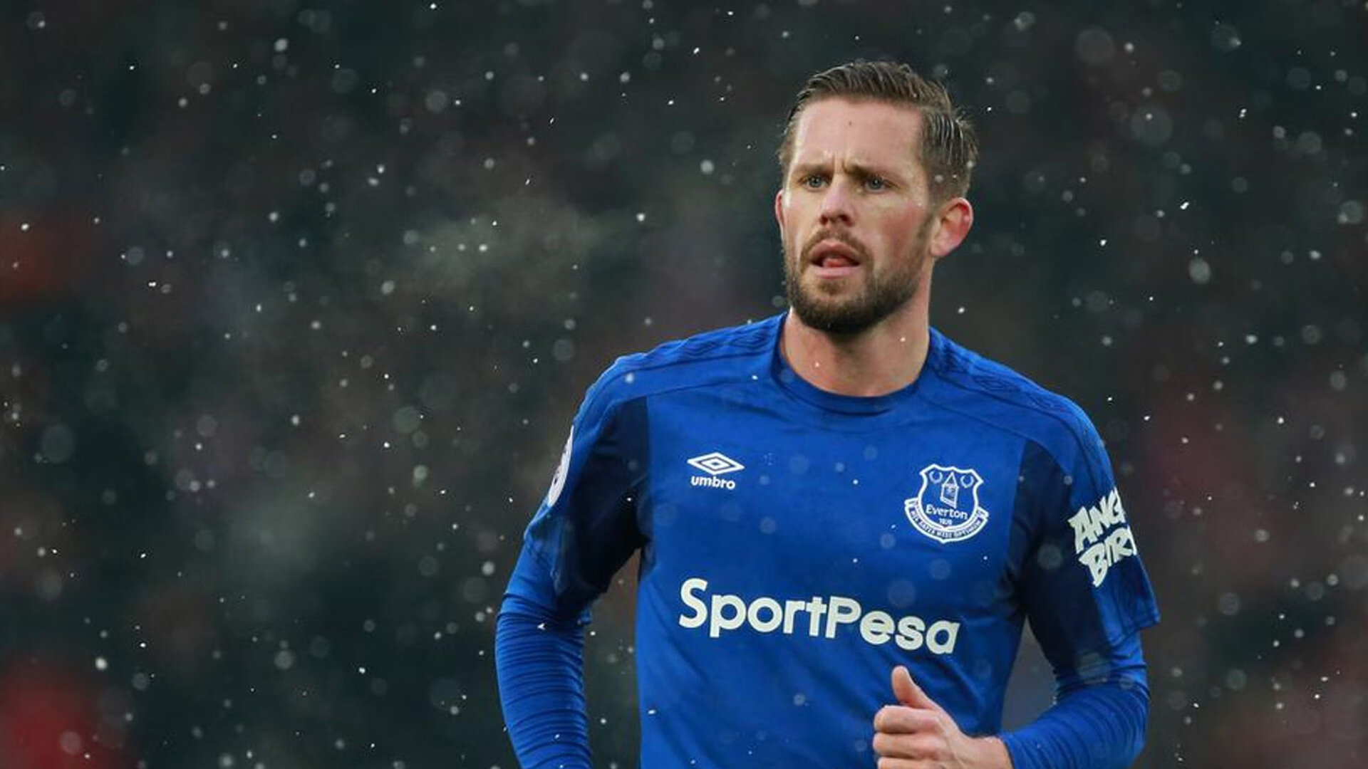 当绿茵场遇见乒乓桌，英格兰绝境翻盘，奥恰洛夫刷新纪录的双重奏