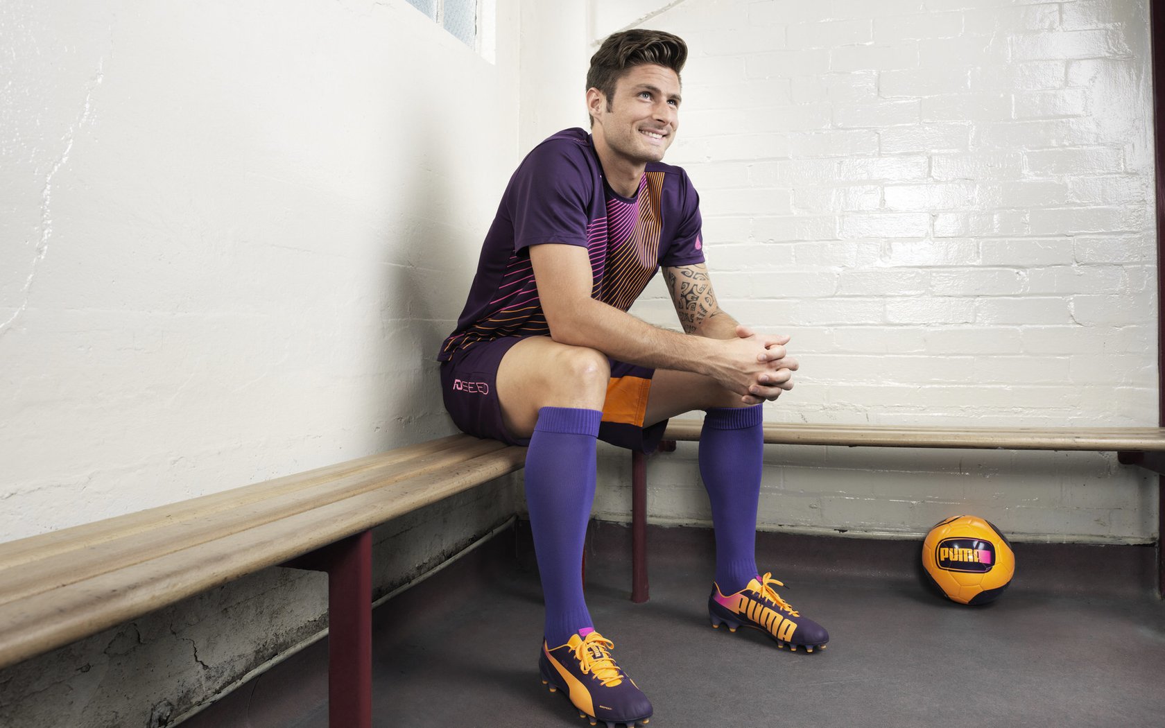 逆境中的传奇，葡萄牙队惊天翻盘波兰队，波尔刷新纪录之夜